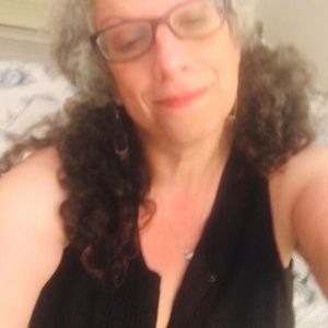 Meet your Posher, Miriam